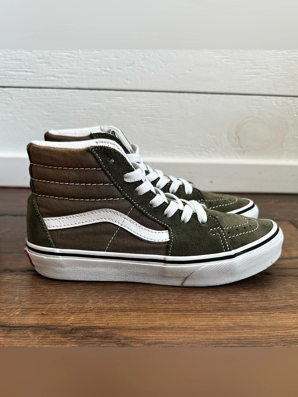 Vans Sk8-Hi Olive Green Suede High Top Sneakers Kids Size 2 EUC